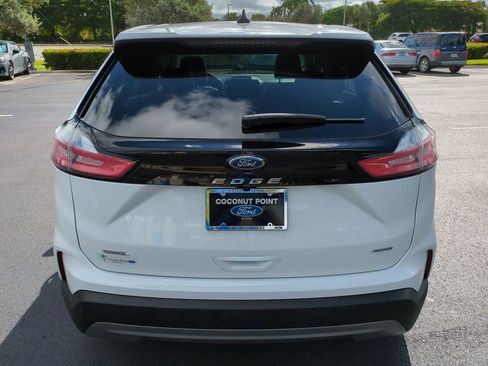 Certified 2023 Ford Edge SEL image 5