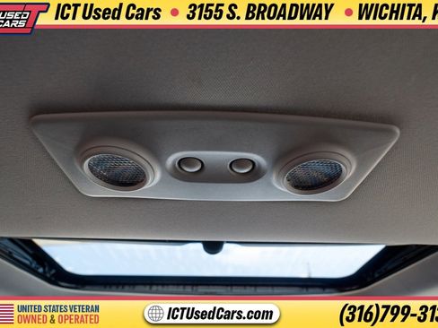 Used 2012 GMC Acadia Denali FWD image 25