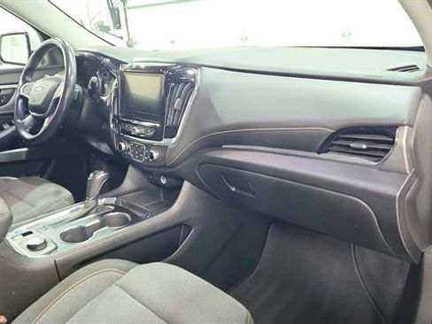 Used 2019 Chevrolet Traverse LT image 24