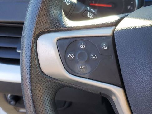 Used 2023 GMC Terrain SLE w/ Driver Convenience Package image 13