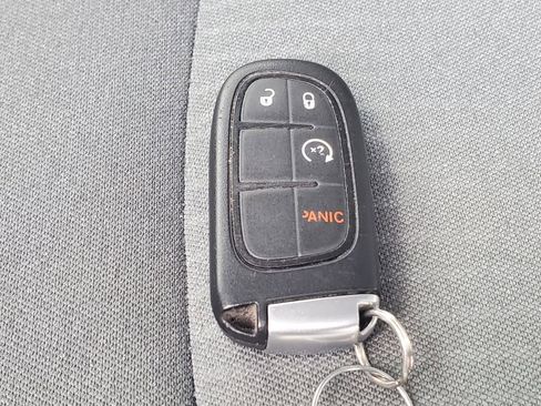 Used 2022 RAM 1500 Classic SLT w/ Electronics Convenience Group image 36