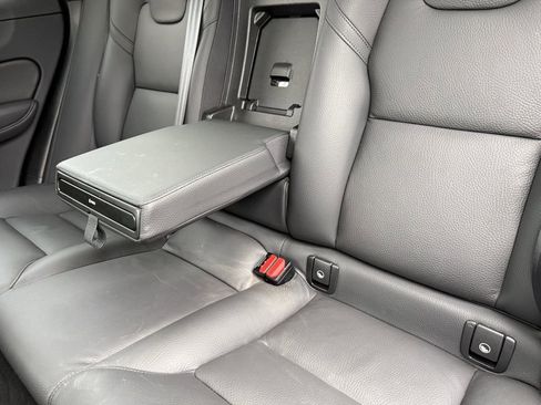 Certified 2025 Volvo XC60 B5 Plus image 32