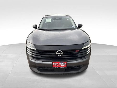 Certified 2025 Nissan Kicks SR FWD image 2