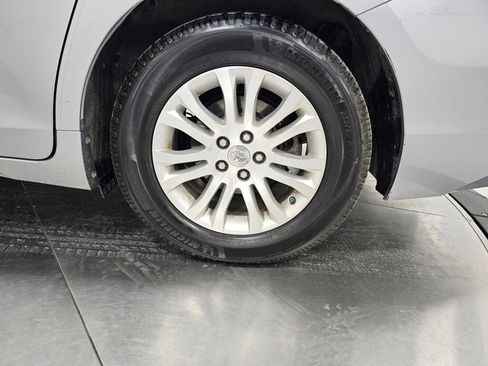 Used 2015 Toyota Sienna XLE Premium FWD image 10