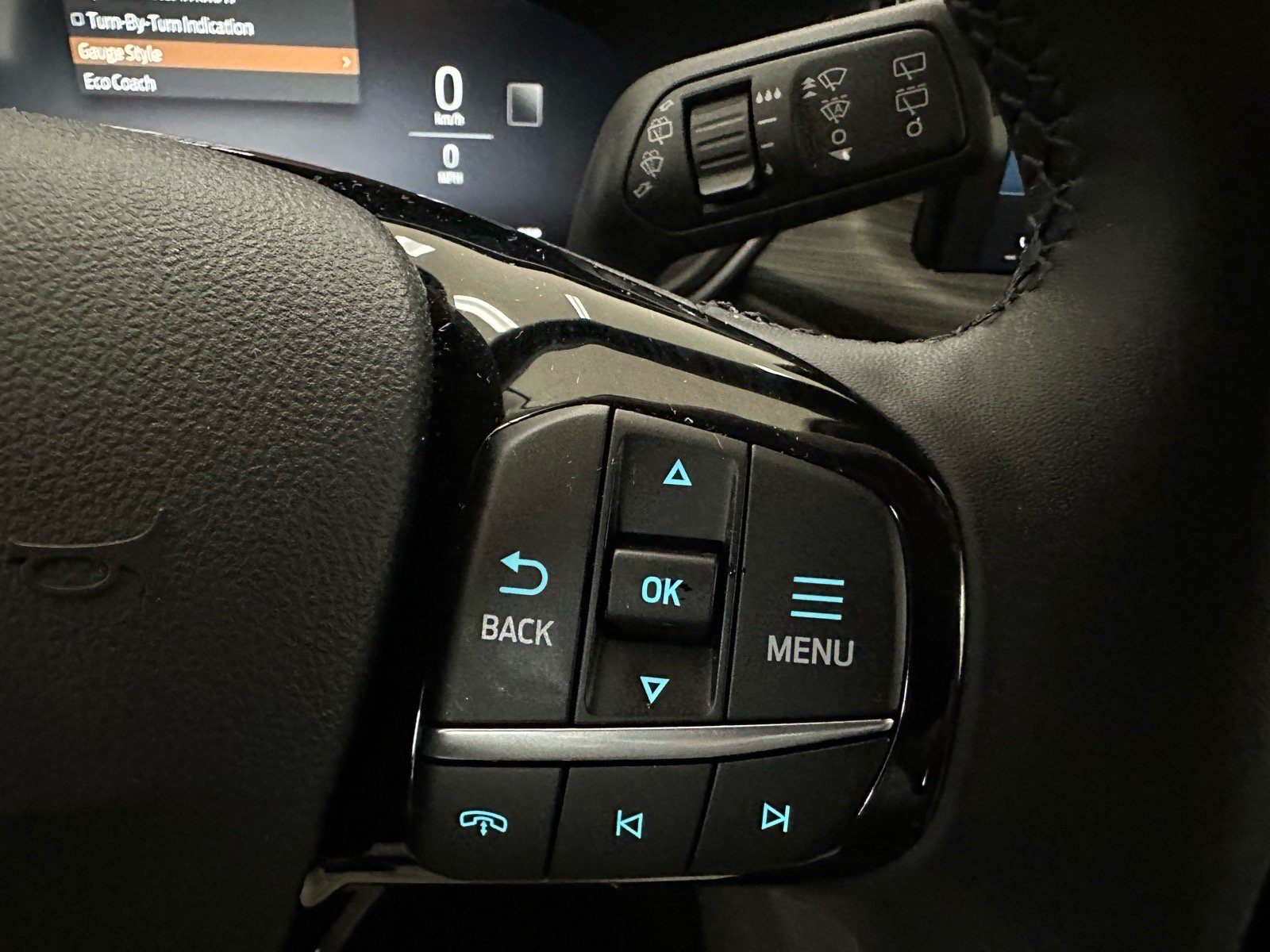 Certified 2024 Ford Escape Platinum w/ Premium Technology Package AWD/4WD image 35
