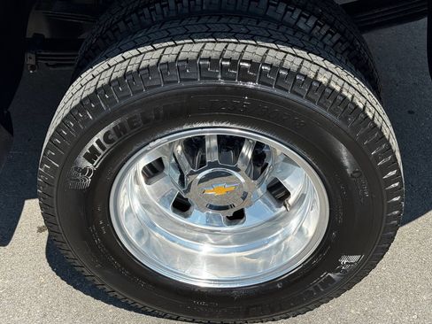 Used 2025 Chevrolet Silverado 3500 High Country w/ Technology Package AWD/4WD image 49