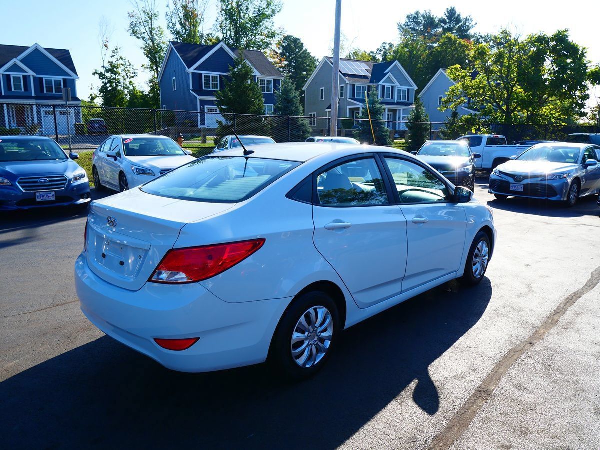 Used 2017 Hyundai Accent SE FWD image 5