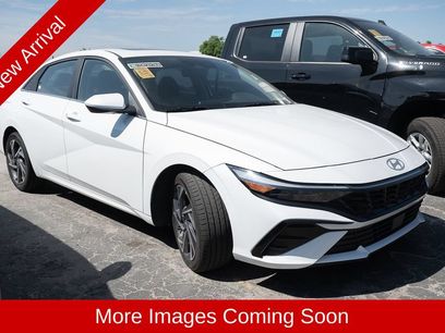 Used 2025 Hyundai Elantra SEL