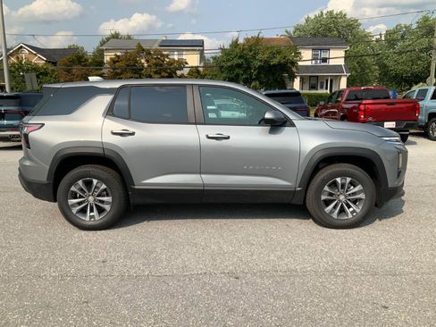 New 2026 Chevrolet Equinox LT w/ Convenience Package II image 8