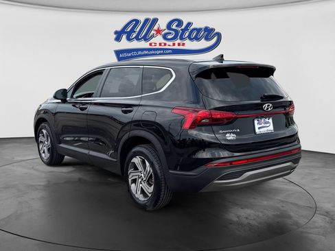 Used 2023 Hyundai Santa Fe SE FWD image 7