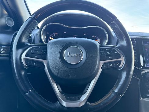 Used 2019 Jeep Grand Cherokee Overland image 18