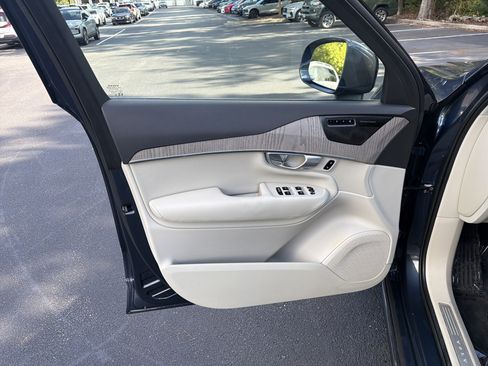 Certified 2023 Volvo XC90 B6 Plus w/ Protection Package AWD/4WD image 14