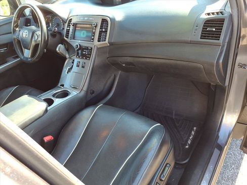 Used 2013 Toyota Venza Limited AWD/4WD image 18