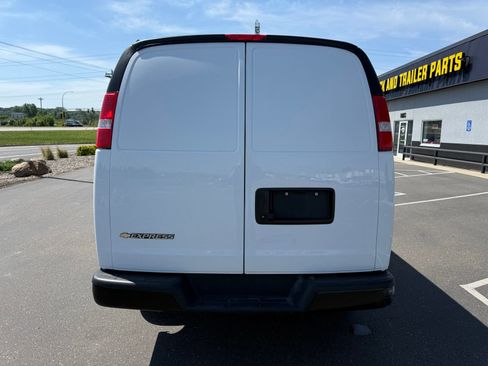 Used 2025 Chevrolet Express 2500 w/ Driver Convenience Package RWD image 13