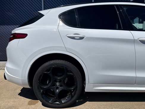 Used 2023 Alfa Romeo Stelvio Estrema AWD/4WD image 5
