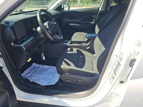 Used 2024 Hyundai Kona SEL FWD image 7