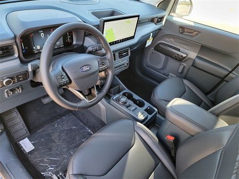 New 2025 Ford Maverick Lariat w/ Black Appearance Package image 18