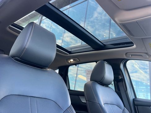 Certified 2025 MAZDA CX-70 Plug-In Hybrid w/ Premium Pkg image 15