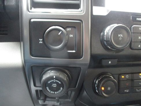 Used 2018 Ford F150 XLT w/ Equipment Group 302A Luxury image 24