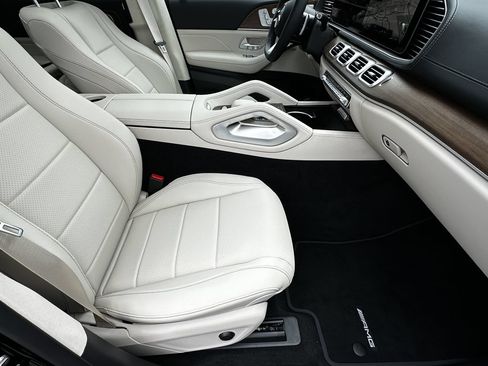 New 2026 Mercedes-Benz GLS 450 4MATIC image 15