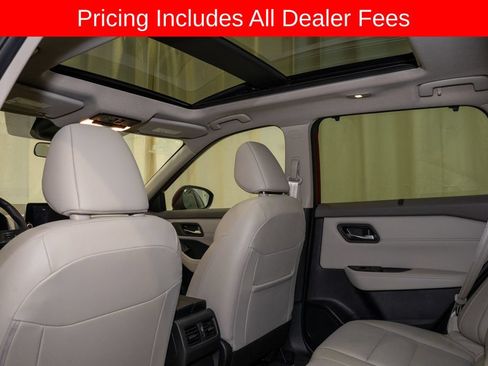 Certified 2024 Nissan Rogue SV w/ SV Premium Package FWD image 10