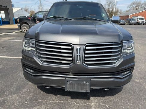 Used 2017 Lincoln Navigator Select image 7