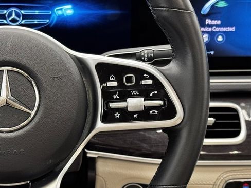 Used 2023 Mercedes-Benz GLS 450 4MATIC image 32