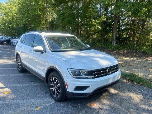 Used 2021 Volkswagen Tiguan SE w/ Panoramic Sunroof Package AWD/4WD image 1