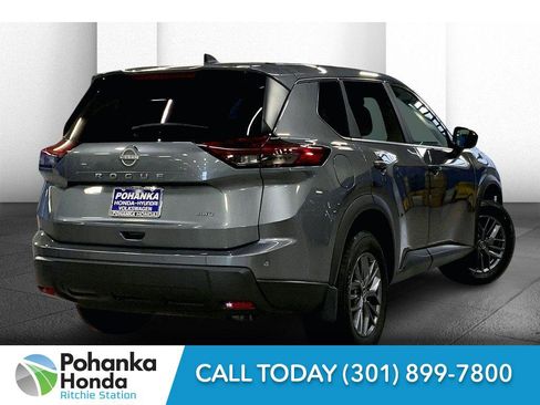 Used 2024 Nissan Rogue S image 13