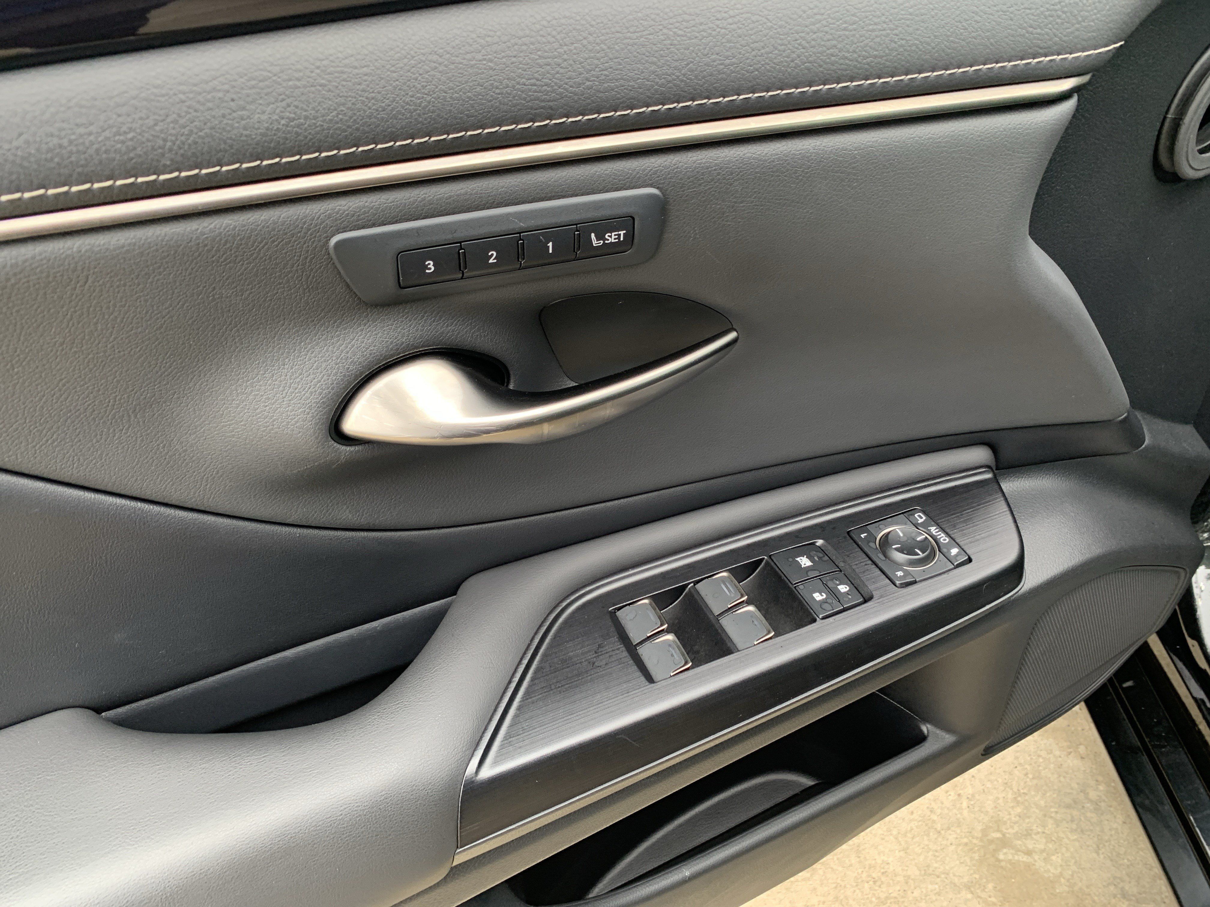 Certified 2021 Lexus ES 350 w/ Premium Package FWD image 15