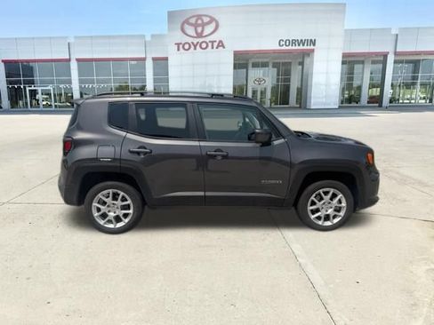 Used 2020 Jeep Renegade Latitude AWD/4WD image 2
