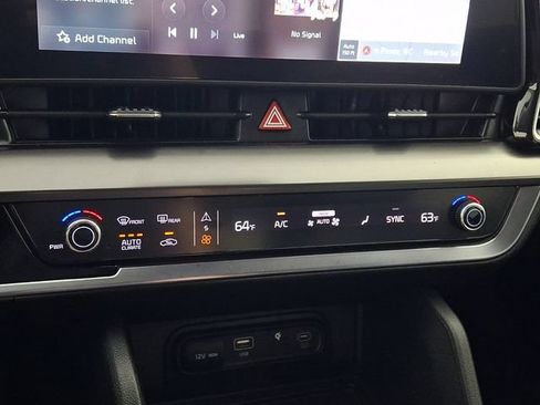Used 2025 Kia Sportage EX FWD image 18