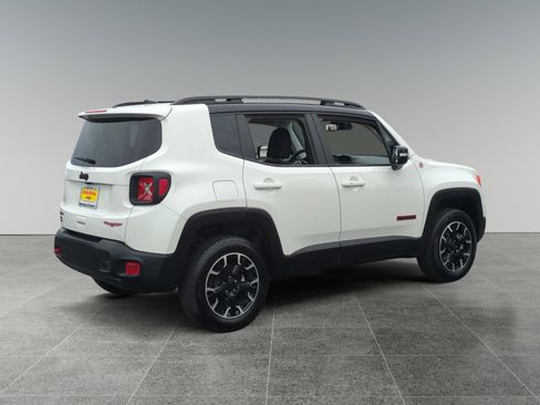 Used 2023 Jeep Renegade Trailhawk image 5