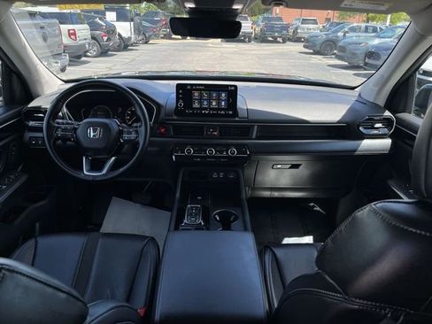 Used 2023 Honda Pilot EX-L image 11