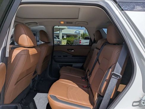 Used 2024 Nissan Pathfinder Platinum w/ Cargo Package FWD image 14