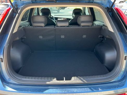 Used 2024 Kia Niro EX FWD image 34