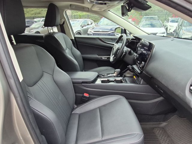 Used 2023 Lexus NX 350h AWD image 18