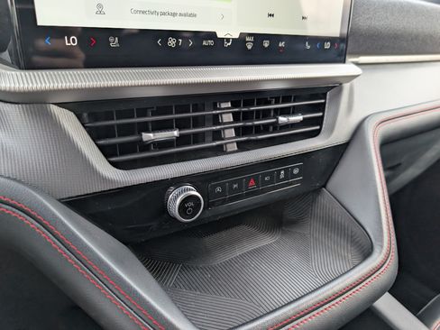Used 2025 Ford Explorer ST-Line w/ ST-Line Street Pack AWD/4WD image 18
