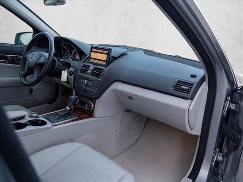 Used 2011 Mercedes-Benz C 300 4MATIC Sedan image 25