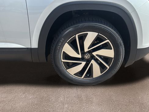 New 2026 Volkswagen Atlas SE FWD image 9