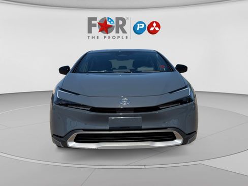 Used 2024 Toyota Prius Prime FWD image 8