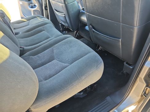 Used 2001 Chevrolet Silverado 2500 LS w/ Off-Road Skid Plate Pkg image 17