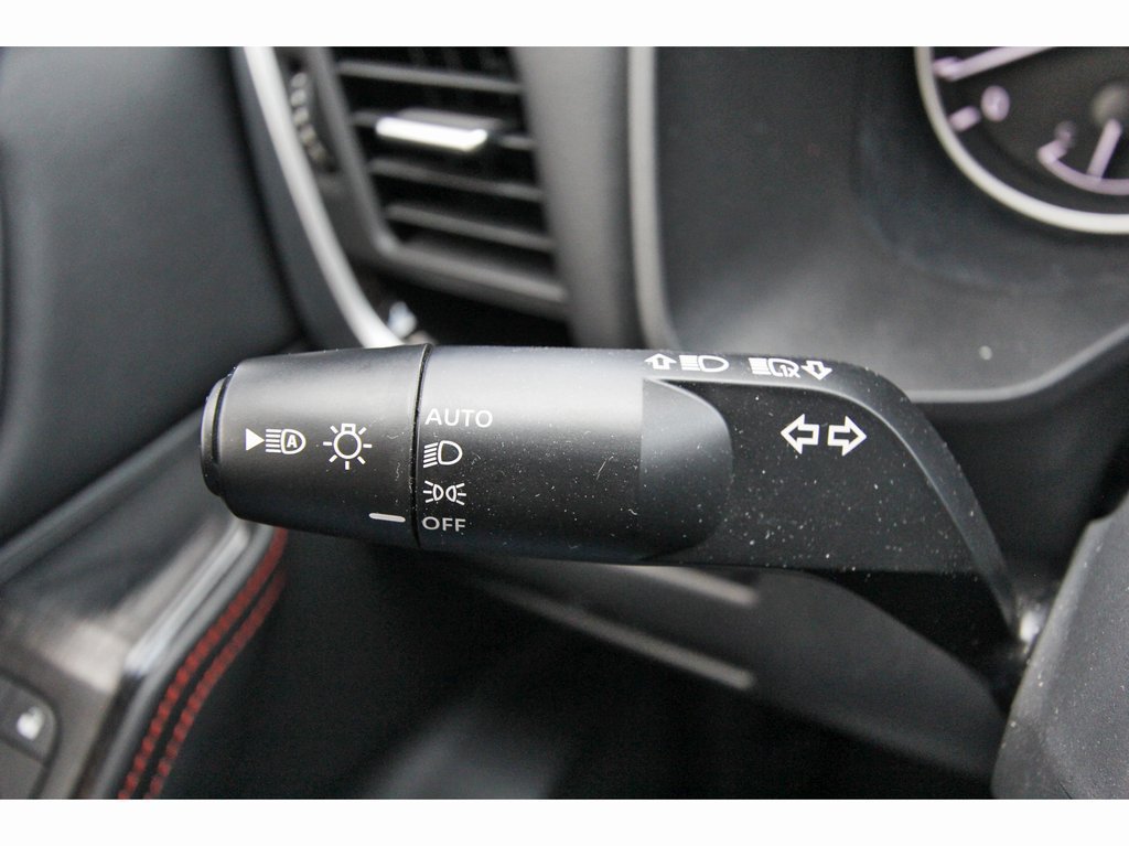 Used 2025 Nissan Rogue SV AWD/4WD image 10