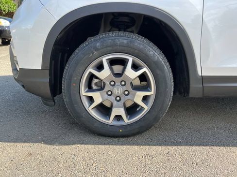 Used 2023 Honda Passport TrailSport image 32