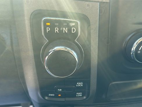 Used 2017 RAM 1500 Express image 23