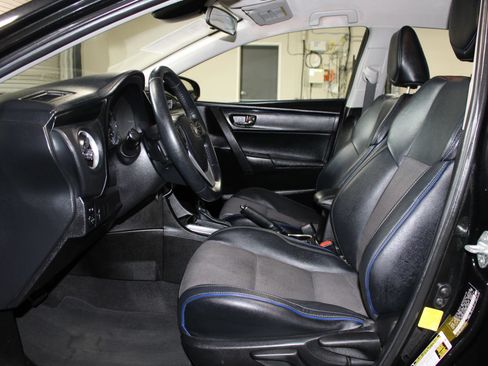 Used 2019 Toyota Corolla SE FWD image 9