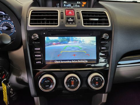 Used 2017 Subaru Forester 2.5i Limited AWD/4WD image 8