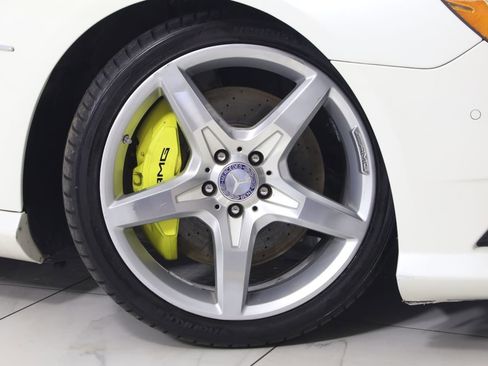 Used 2013 Mercedes-Benz SL 550 image 18