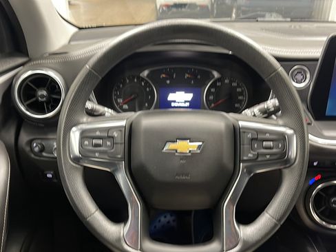 Used 2025 Chevrolet Blazer LT FWD image 4