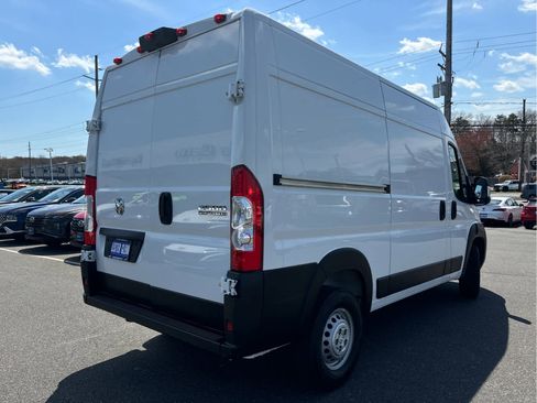 Used 2024 RAM ProMaster 2500 w/ Convenience Group FWD image 21